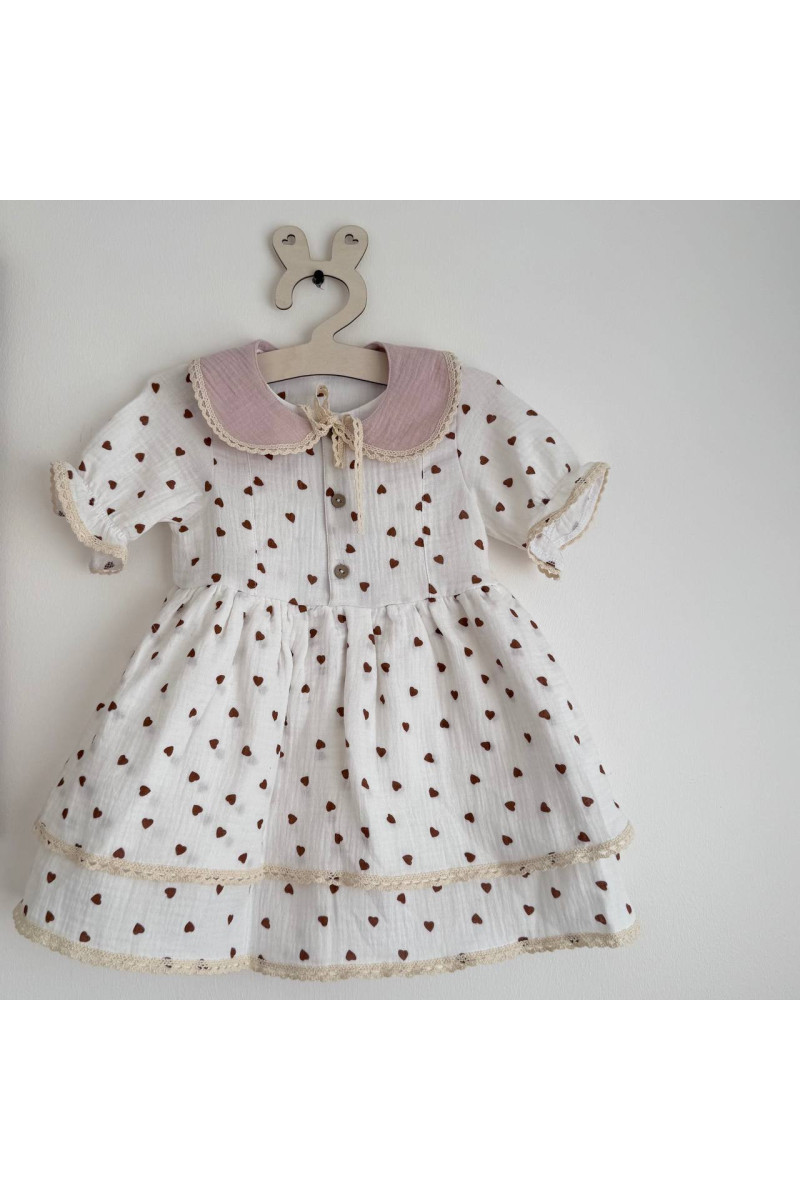 Robe bébé et enfant en mousseline avec col amovible cœur – Taille 62 à 122 Robe bébé et enfant en mousseline avec col amovible cœur – Taille 62 à 122