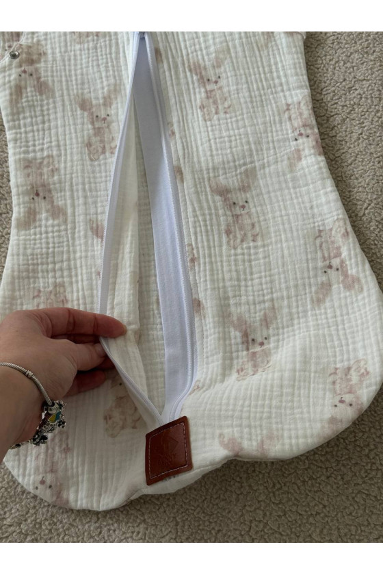 Gigoteuse emmaillotage bébé TOG 1.0 en double gaze de coton  imprimé lapin – Fait main