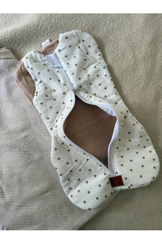 Gigoteuse emmaillotage bébé TOG 2  en double gaze de coton  imprimé cœur  – Fait main