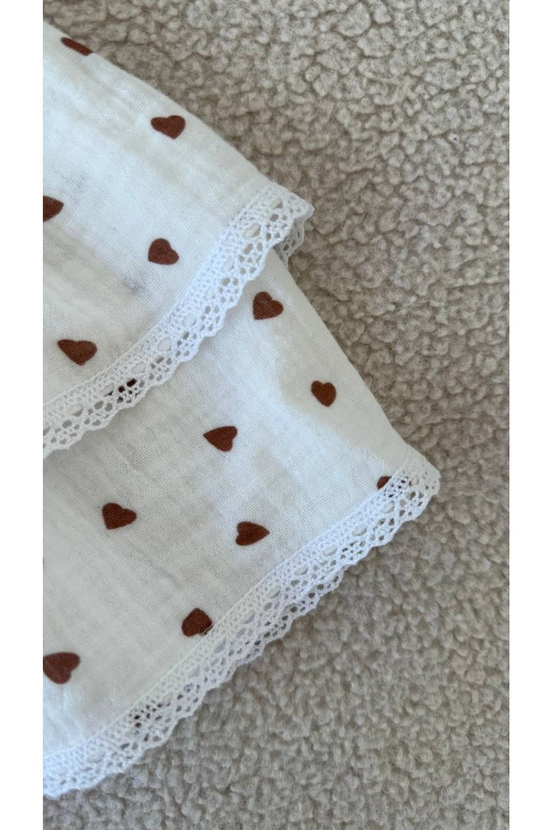 Robe bébé fille en gaze de coton avec dentelle – robe d'été doublée imprimée cœurs – vêtement bébé chic et confortable
